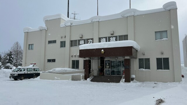 【北海道】ニセコのスキー場で24歳アメリカ人男性が遭難　パトロール中のヘリが“立ち入り禁止区域”で発見し、つり上げ救助　左足首骨折か